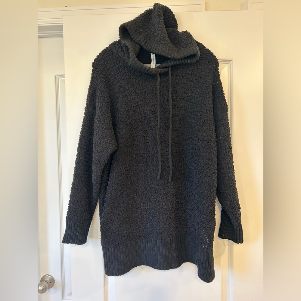 NWOT Zenana Tunic Sweater Hooded Popcorn Knit V-Neck